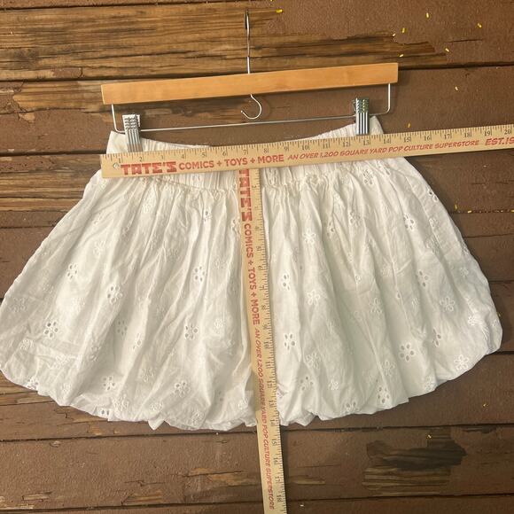 Passport White Eyelet Embroidered Cotton Mini Skirt Women’s Size L - Picture 2 of 5